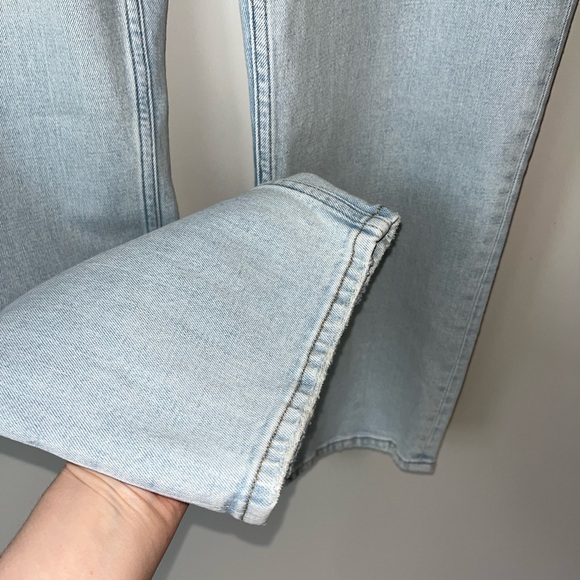 Abercrombie Curve Love Ultra High Rise Ankle Straight Jean in Light 33 / 16 - Picture 9 of 16